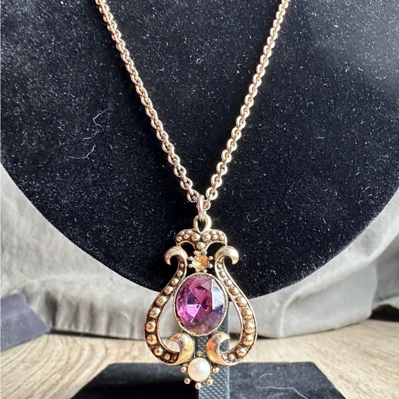 22” 1970’s Vintage AVON Gold & Purple Pendant Antique Pearl Victorian Crest - Picture 3 of 5
